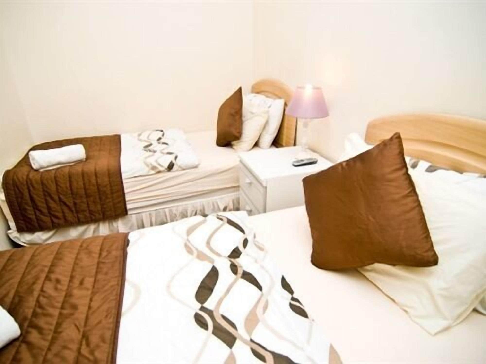 Skylark Guest House Hounslow Exterior foto