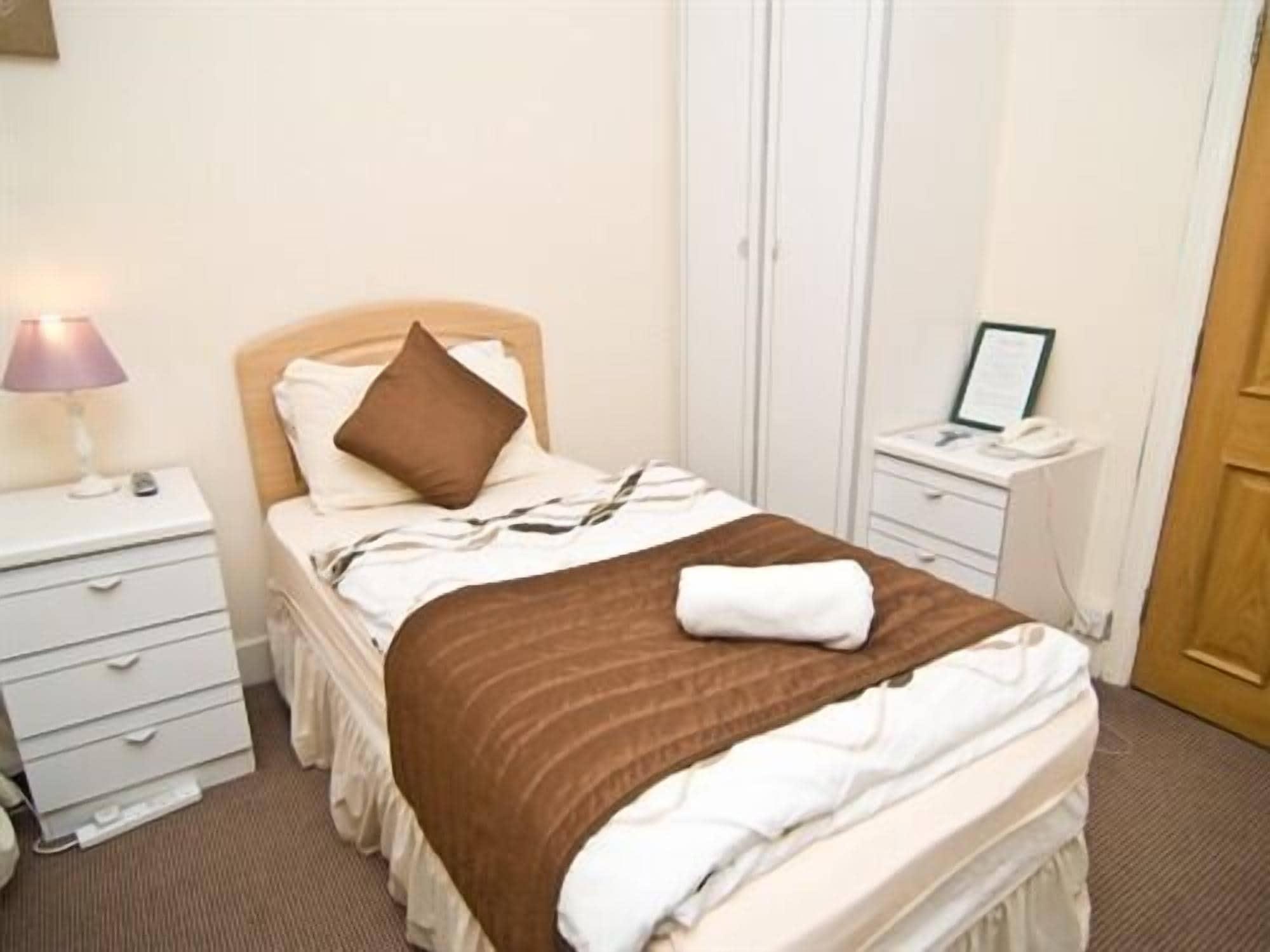 Skylark Guest House Hounslow Exterior foto