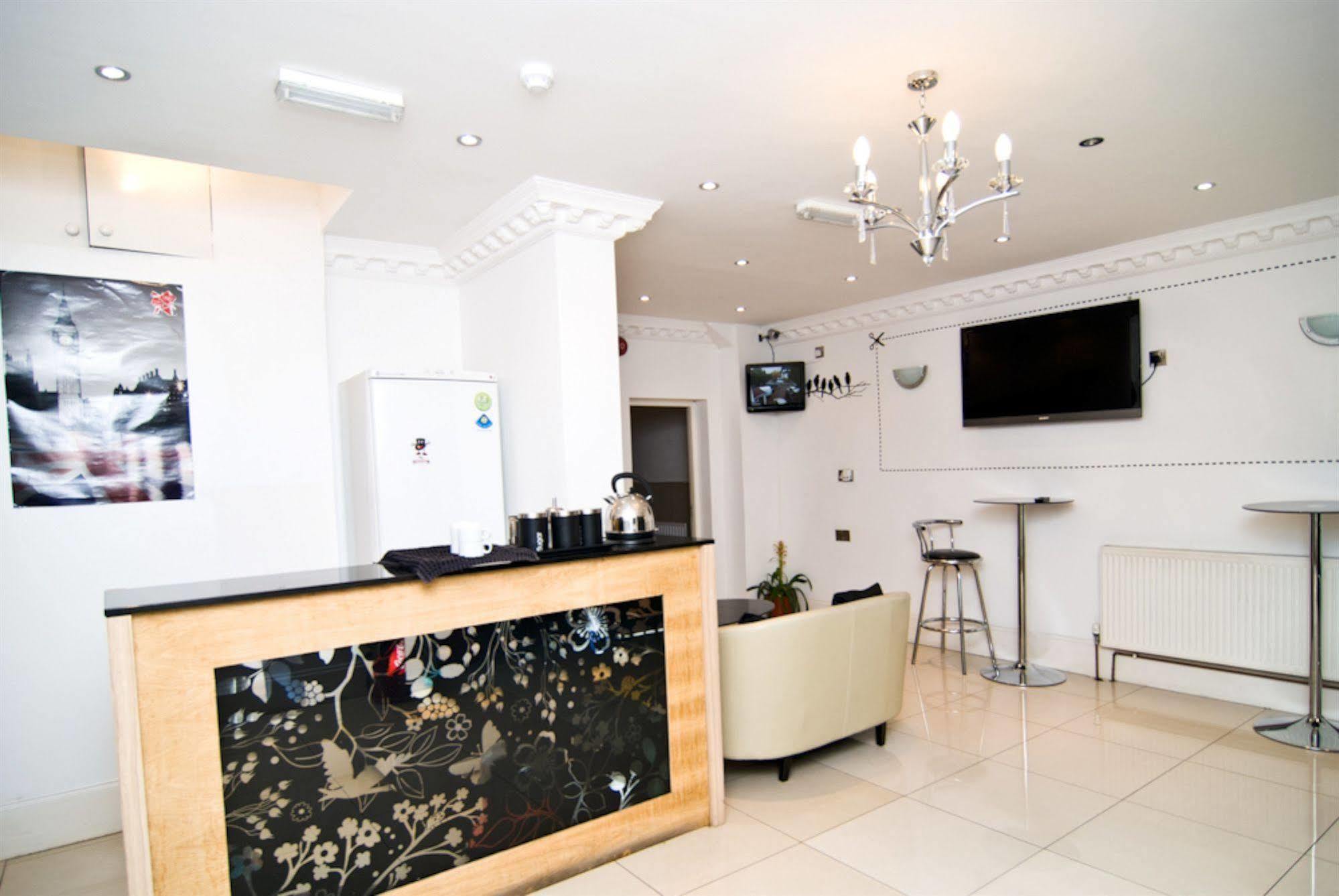 Skylark Guest House Hounslow Exterior foto