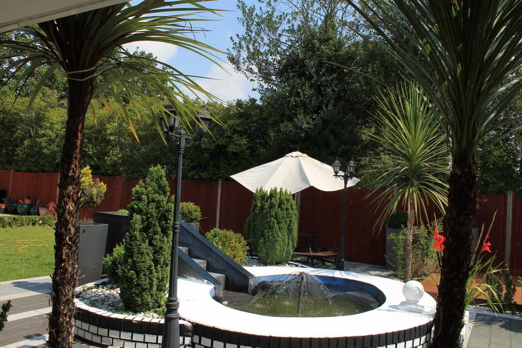 Skylark Guest House Hounslow Exterior foto